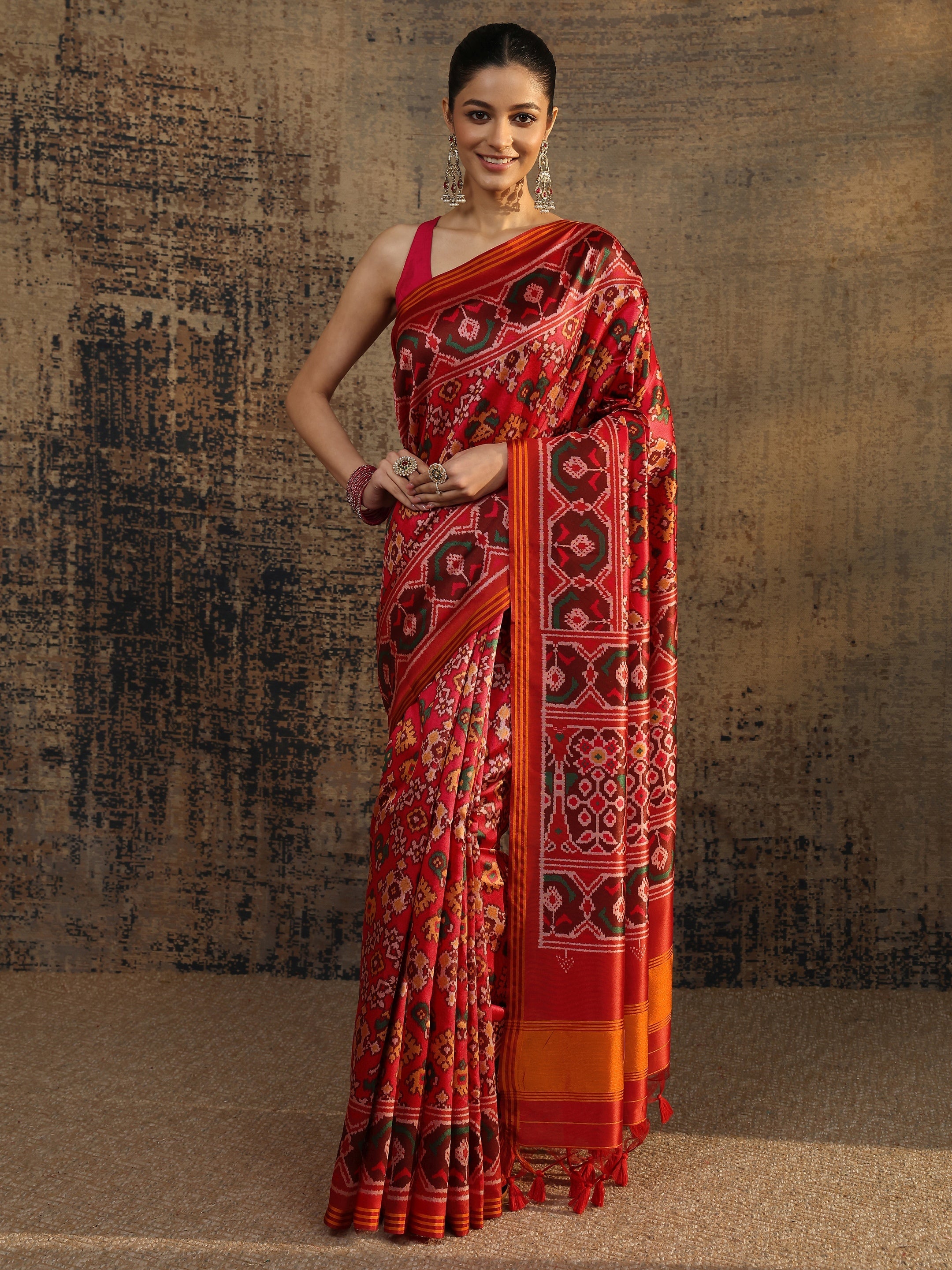 Pink Printed Silk Saree With Unstitched Blouse Piece-image-2