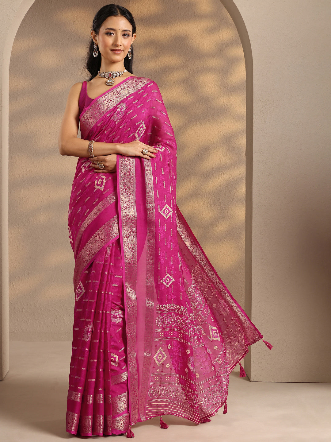 Pink Woven Design Silk Blend Saree With Unstitched Blouse Piece
