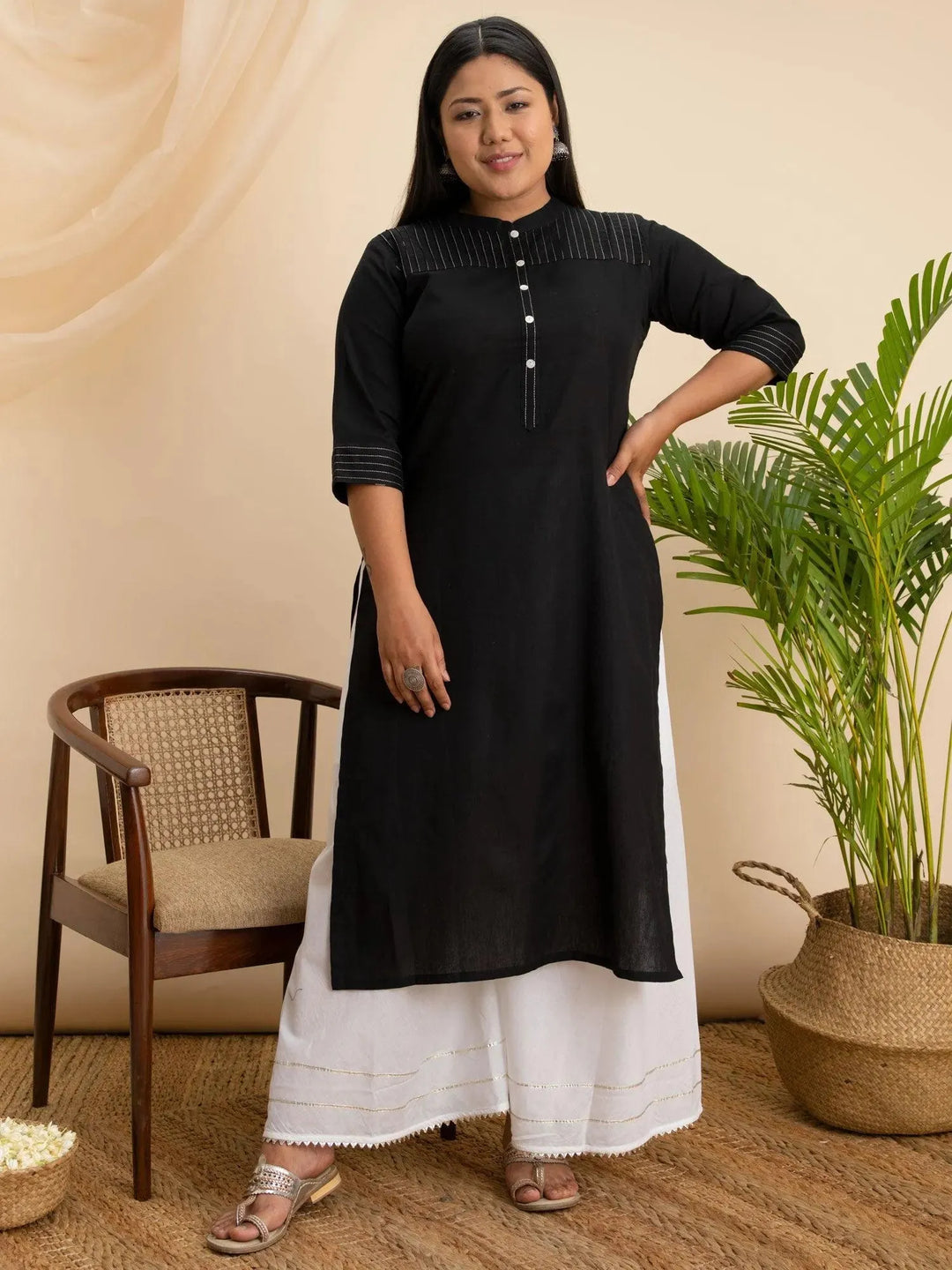 Plus Size Black Solid Cotton Kurta - Libas