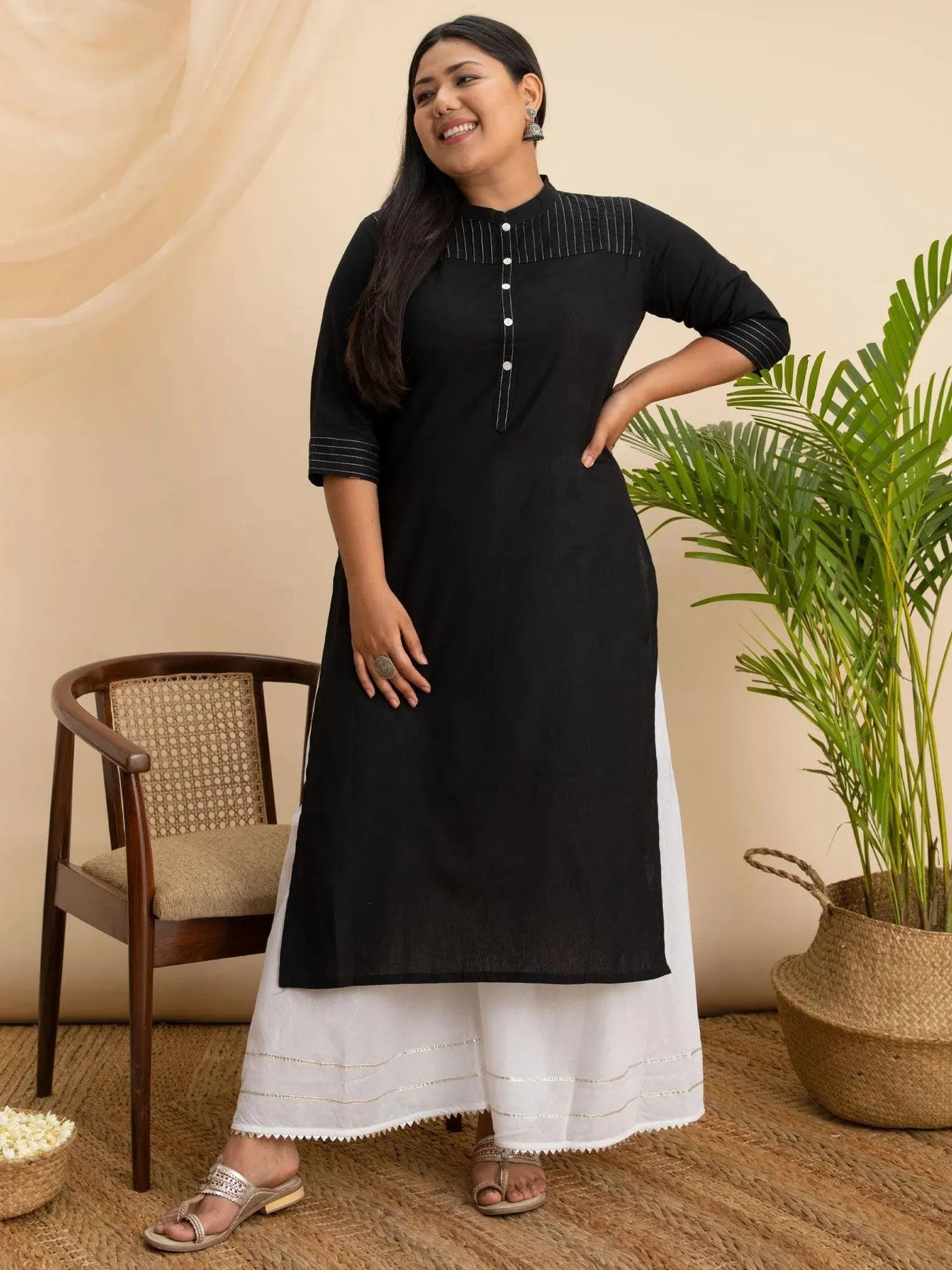 Plus Size Black Solid Cotton Kurta - Libas