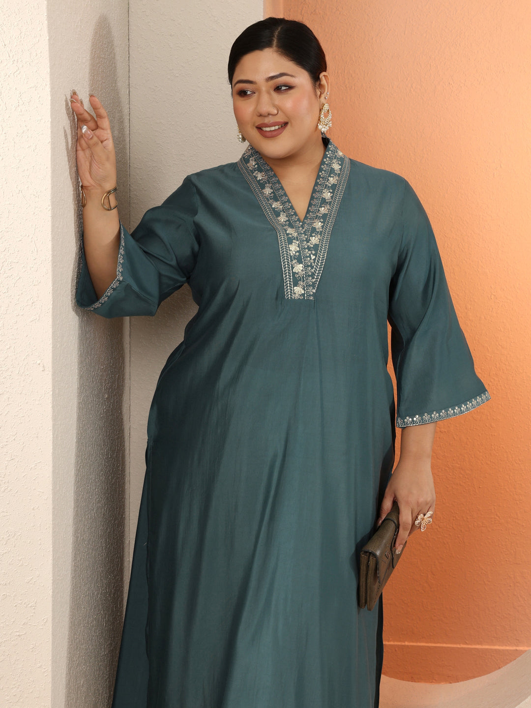  Plus Size Blue Embellished Silk Blend Straight Kurta 
