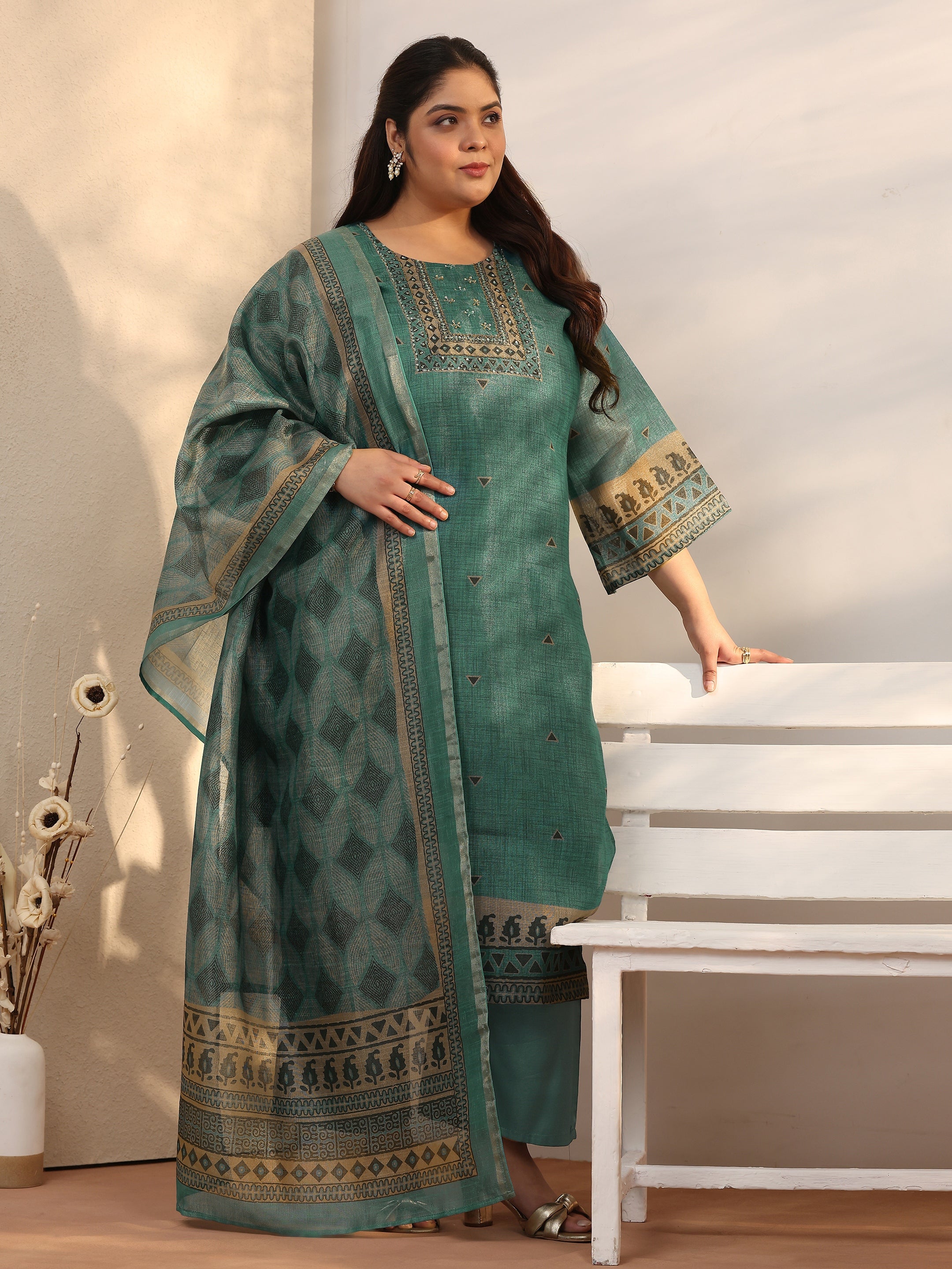 libas Plus Size Green Embellished Silk Blend Straight Suit Set With Dupatta-picture-48