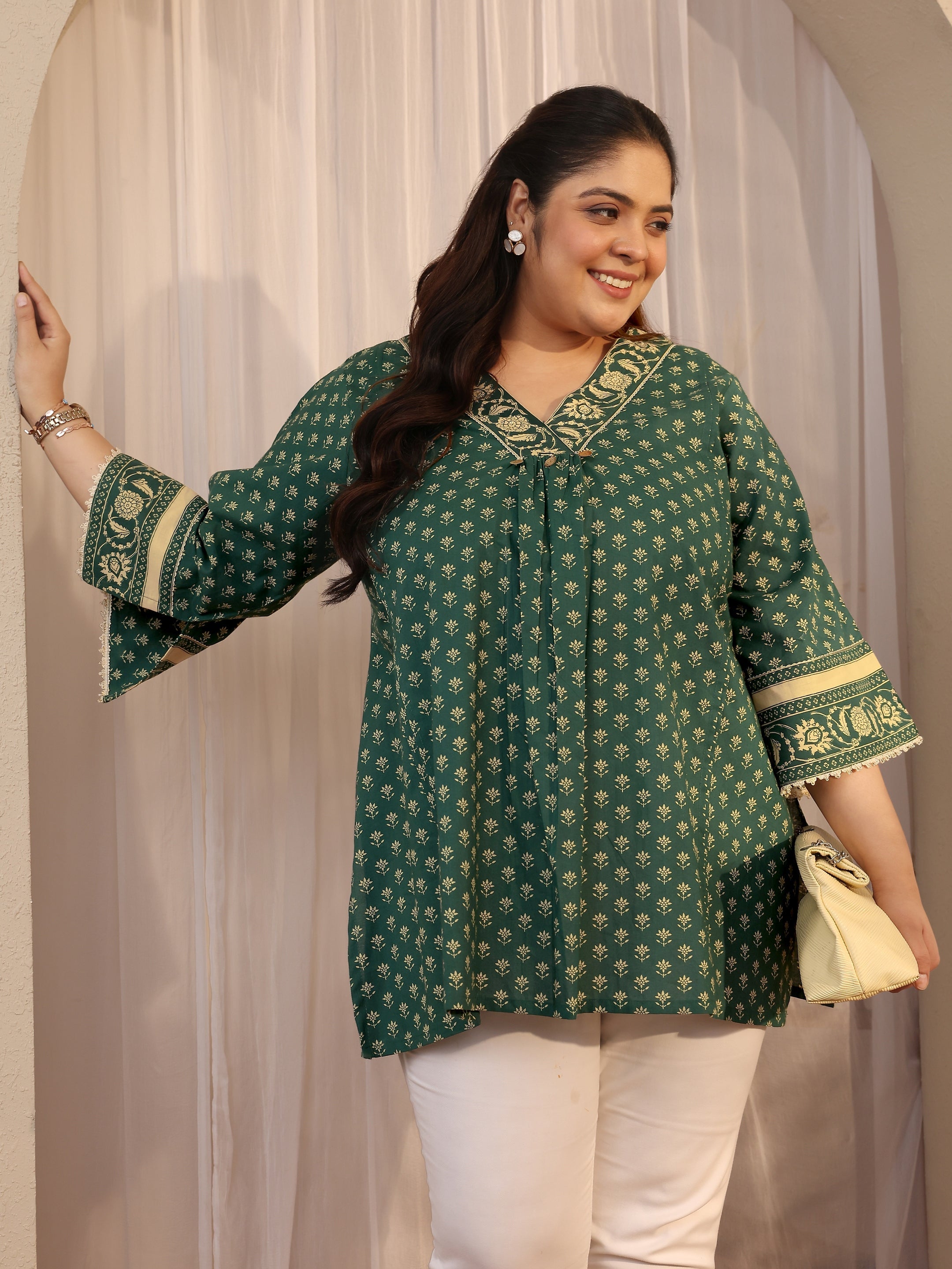 libas Plus Size Green Printed Cotton A-Line Short Kurti-picture-50