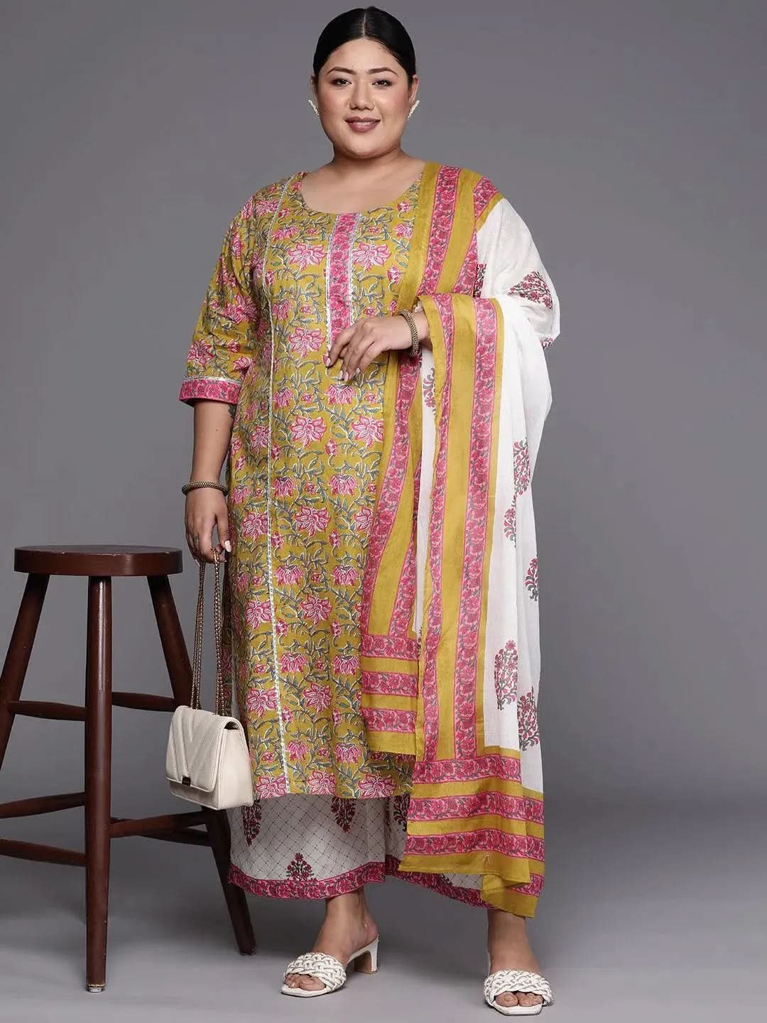 

Plus Size Green Printed Cotton Straight Kurta With Palazzos & Dupatta