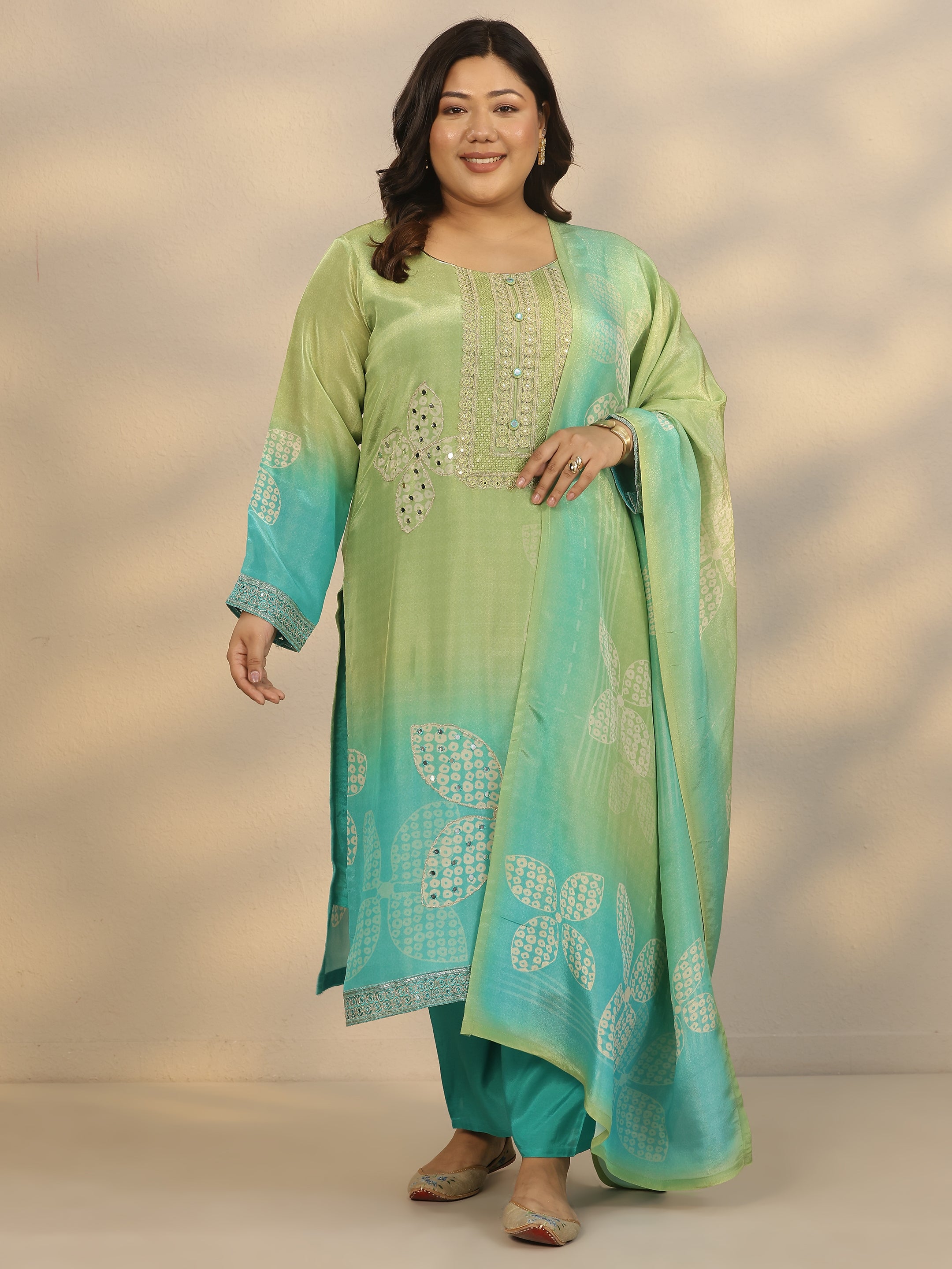 libas Plus Size Green Printed Crepe Straight Suit Set With Dupatta-picture-33