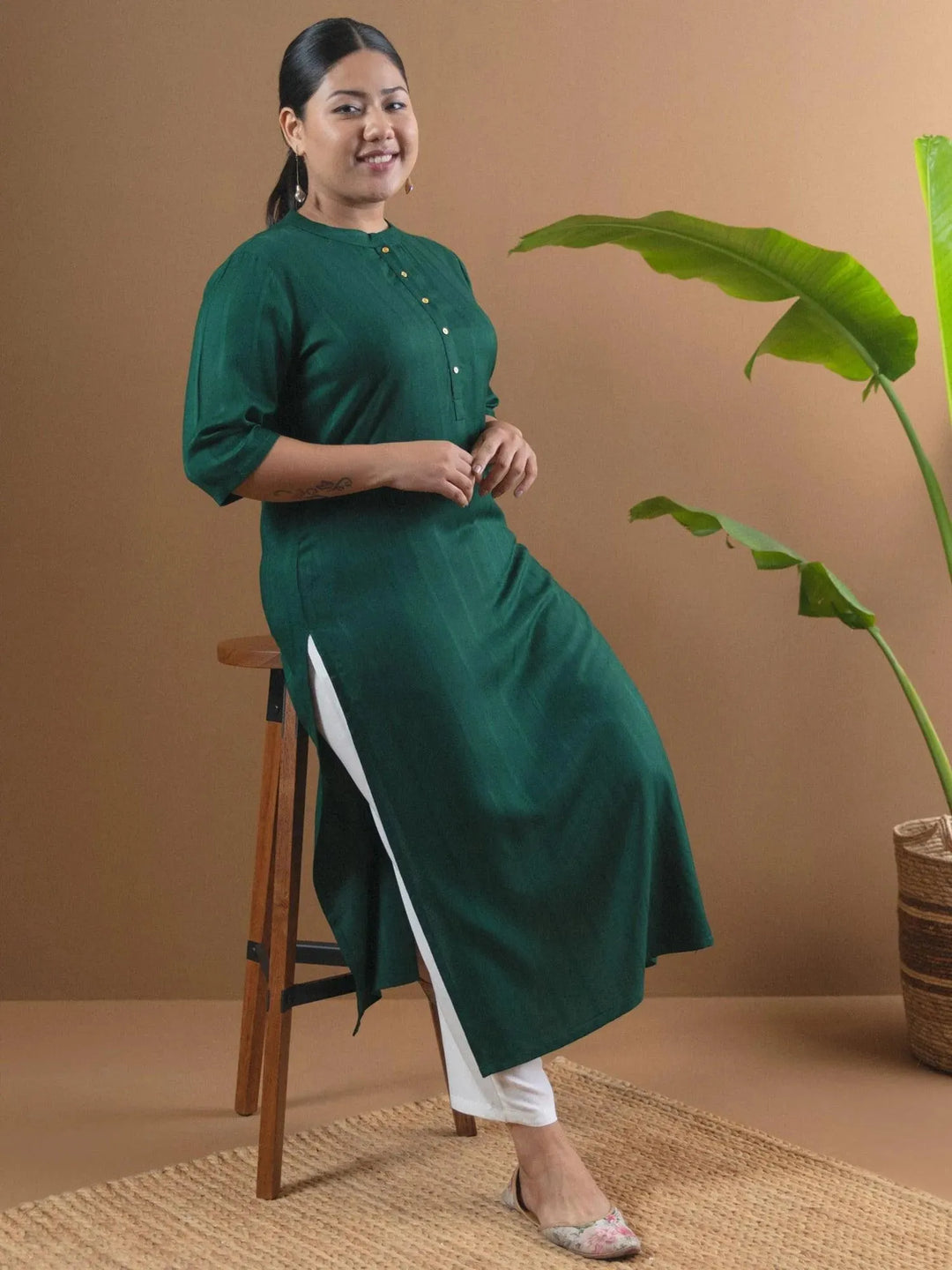 Plus Size Green Solid Rayon Kurta - Libas