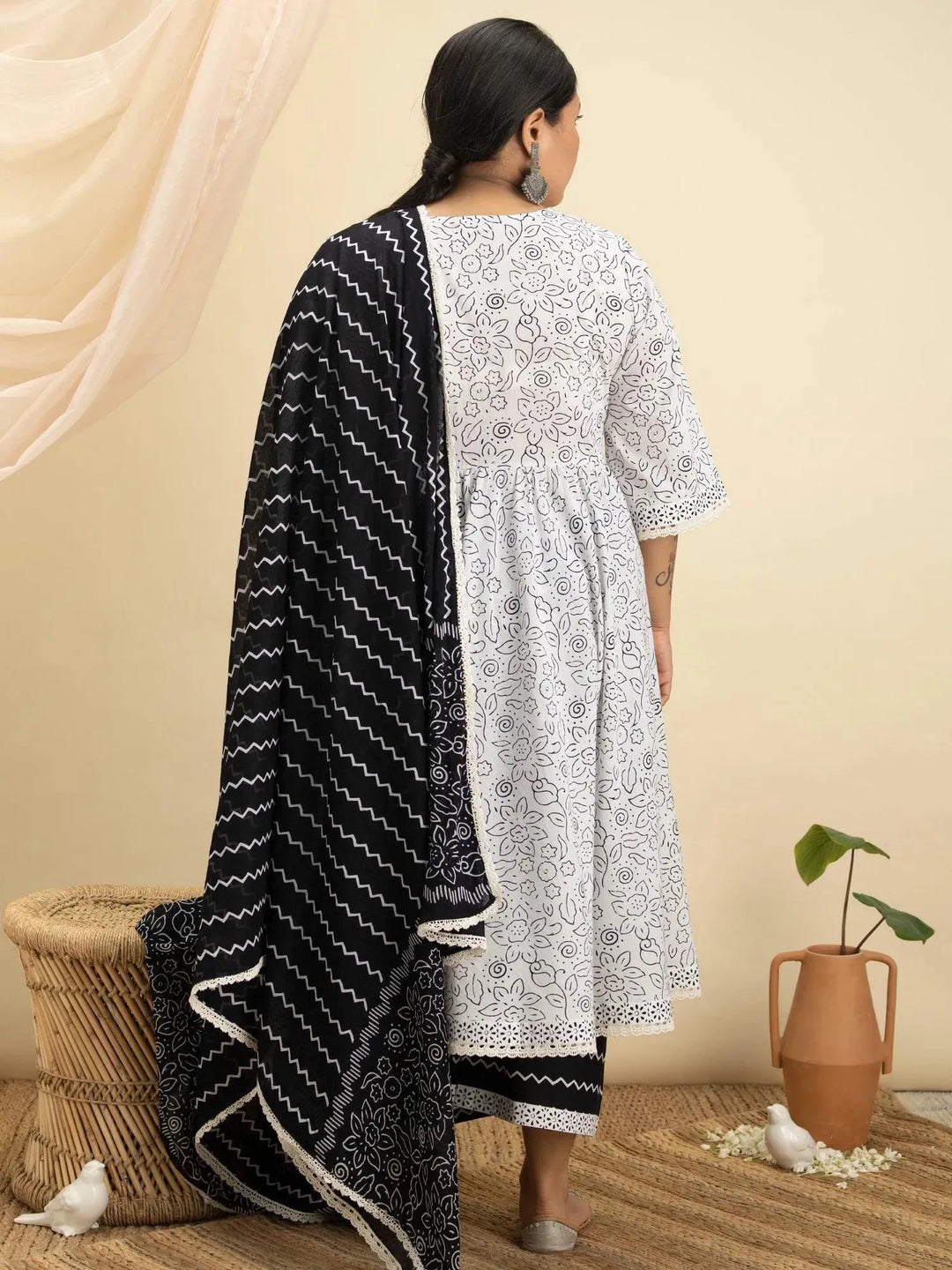 Plus Size White Printed Cotton Suit Set - Libas 