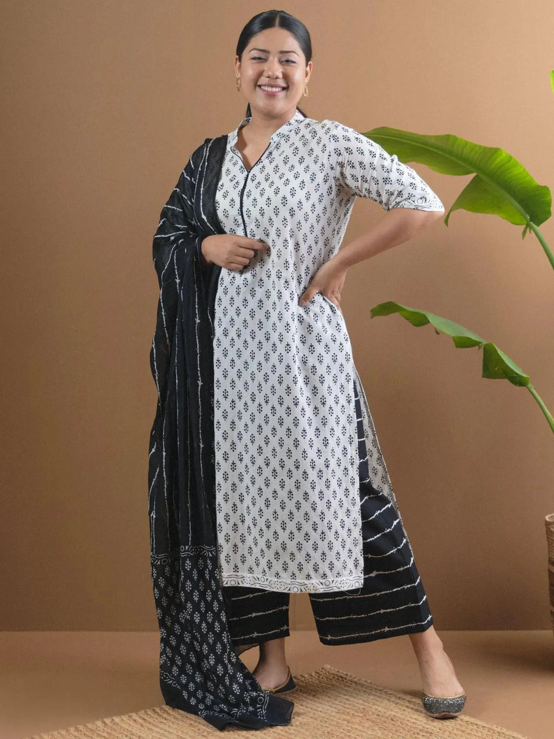 Plus Size White Printed Cotton Suit Set - Libas 