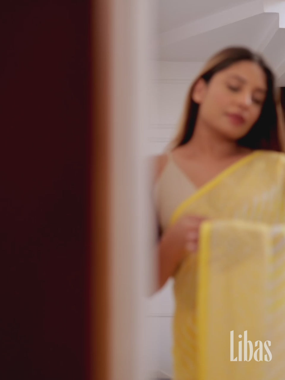  Yellow Printed Silk Blend Saree With Unstitched Blouse Piece 