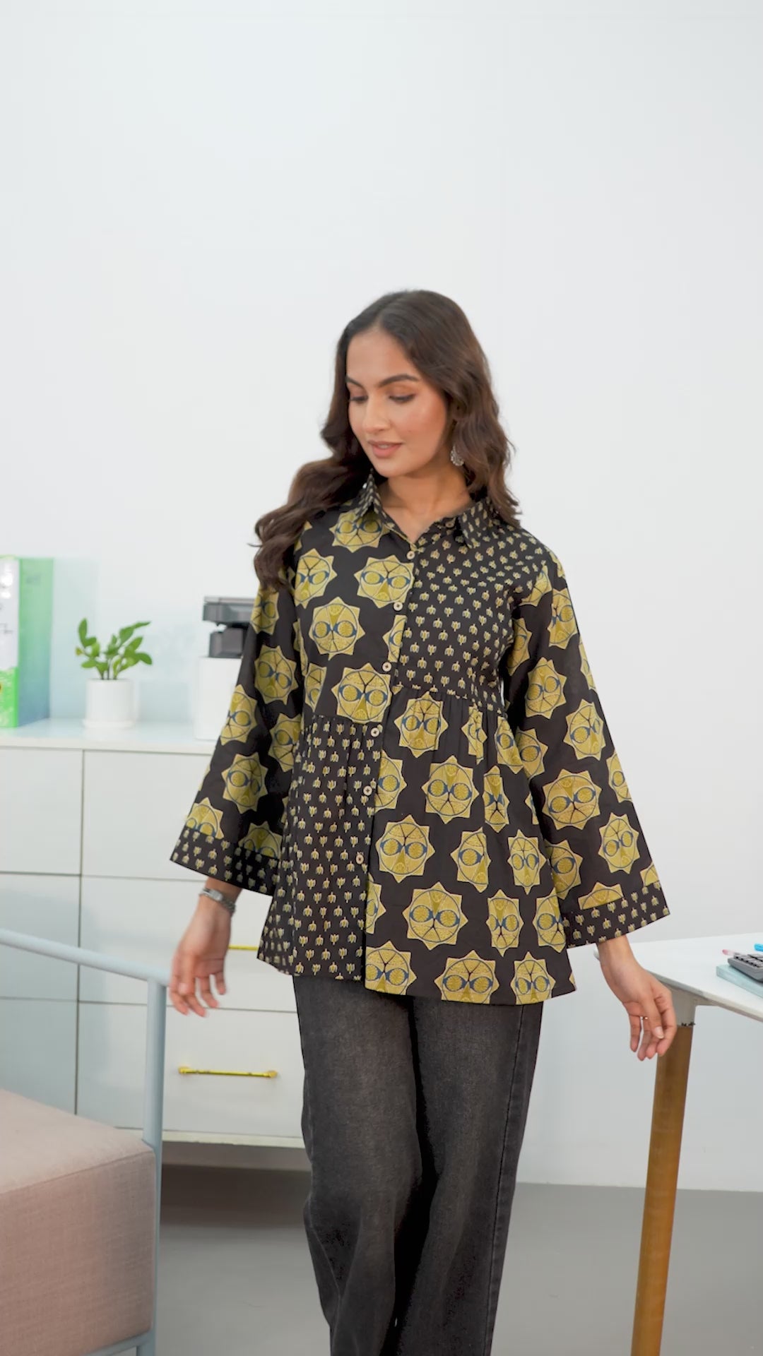  Black Geometric Printed Cotton Shirt 