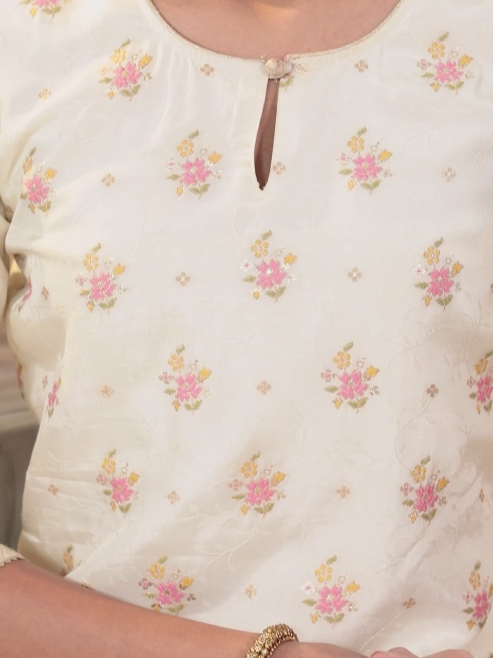 Cream Woven Design Silk Blend Straight Kurta With Trousers & Dupatta 