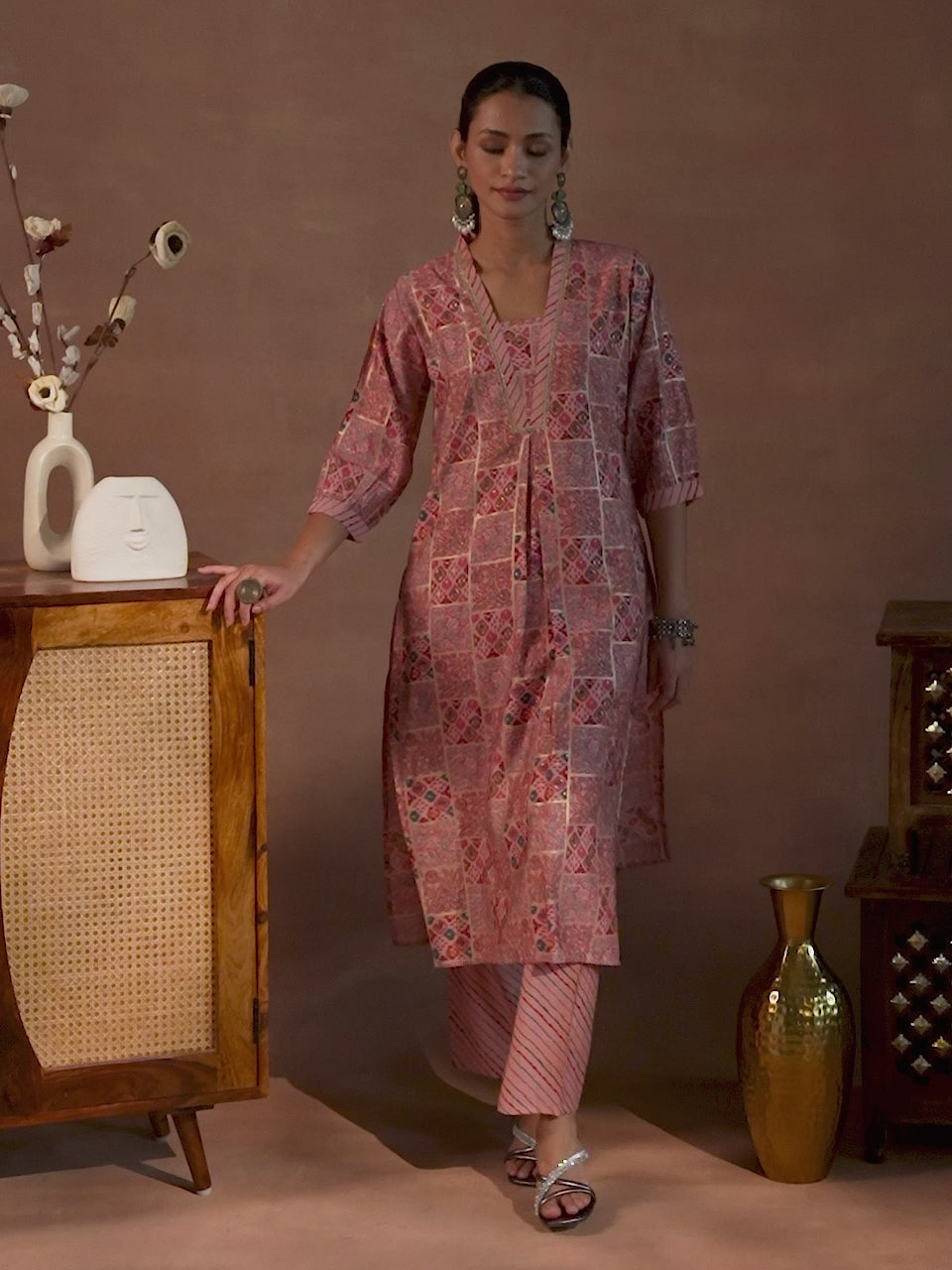  Peach Printed Silk Blend Straight Kurta Set 