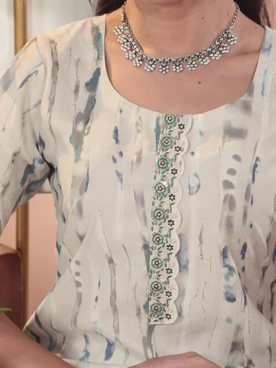  Grey Printed Silk Blend Straight Kurta With Trousers & Dupatta 