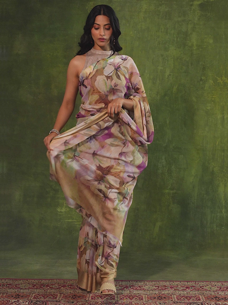 Olive Printed Silk Blend Saree With Unstitched Blouse Piece