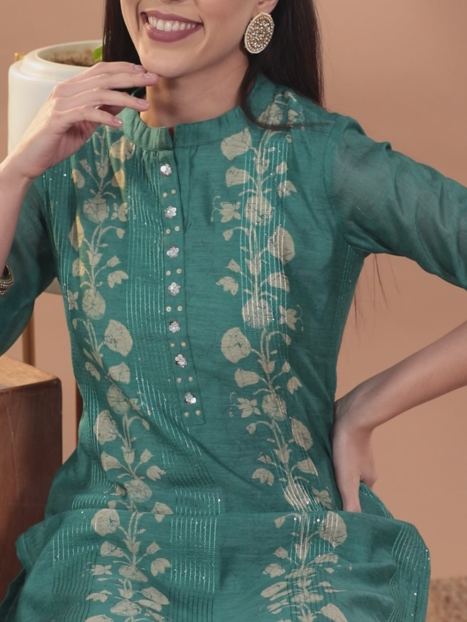  Rama Green Embroidered Chanderi Silk Straight Kurta With Trousers 
