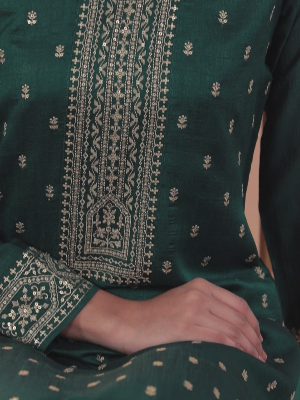  Green Embroidered Silk Blend Straight Suit With Dupatta 