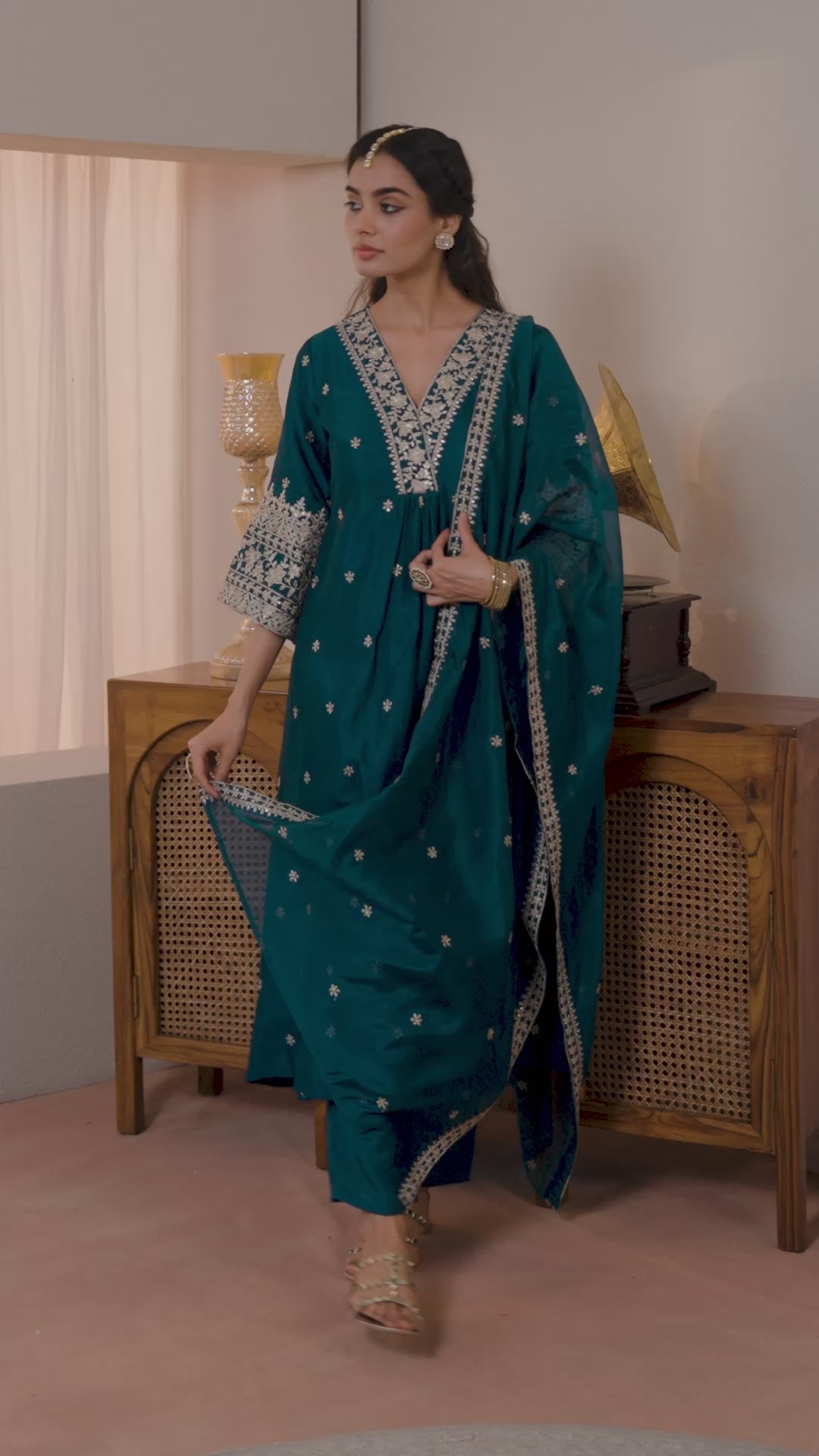  Teal Embroidered Silk Blend Anarkali Suit Set With Dupatta 