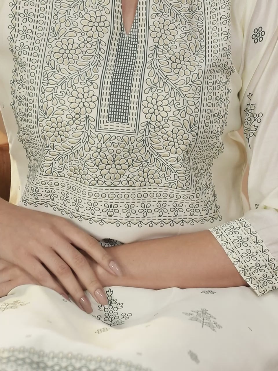  Cream Printed Chanderi Silk Straight Kurta With Trousers & Dupatta 