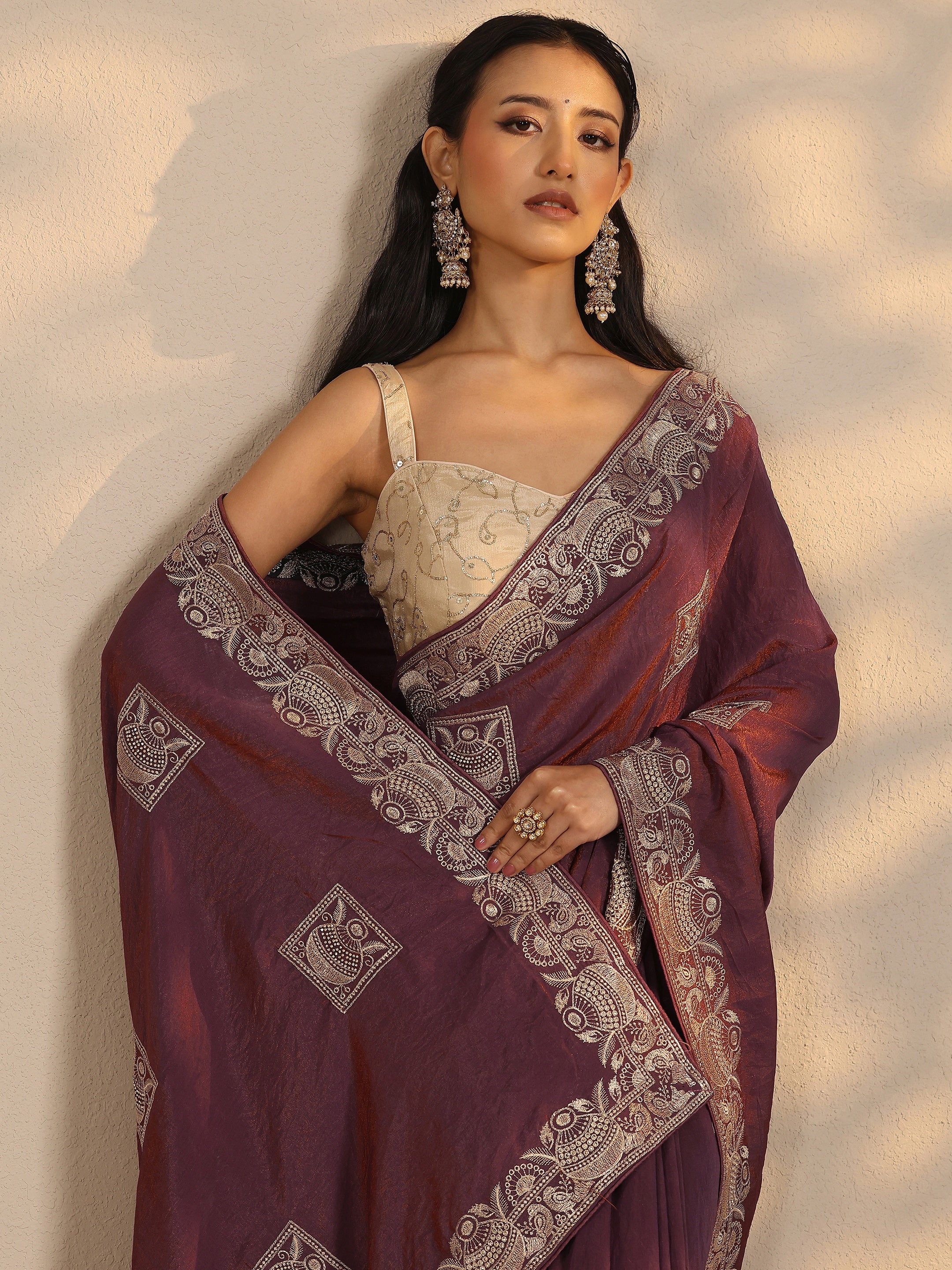 Purple Embellished Silk Blend Saree With Unstitched Blouse Piece-image-33