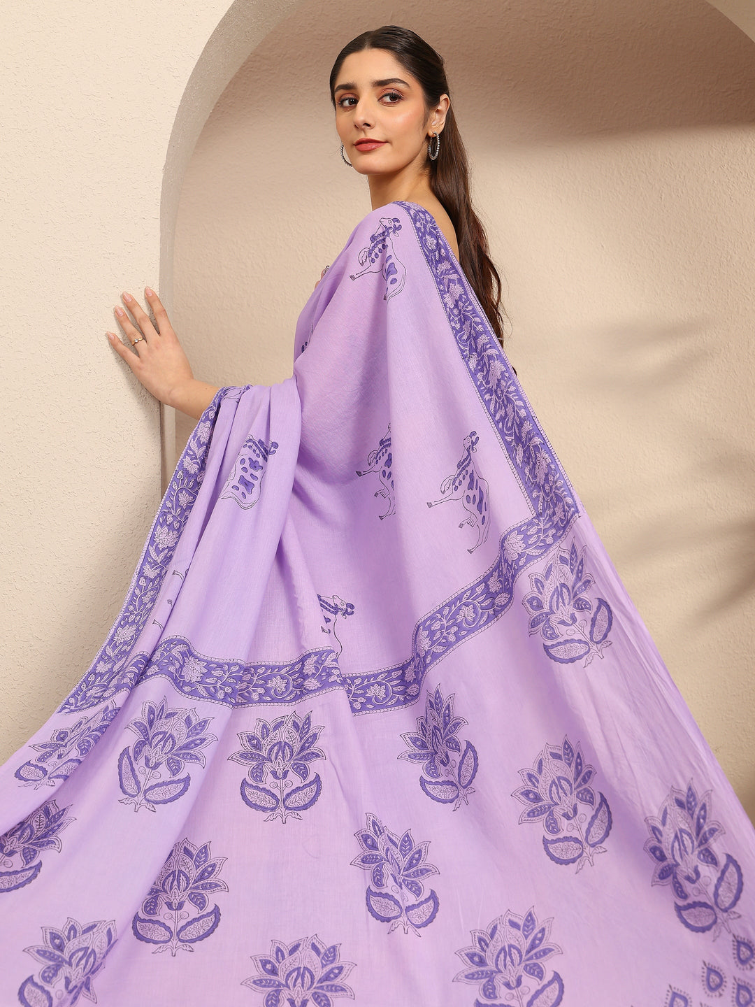 Purple Ethnic Motifs Printed Cotton Blend Saree With Unstitched Blouse Piece