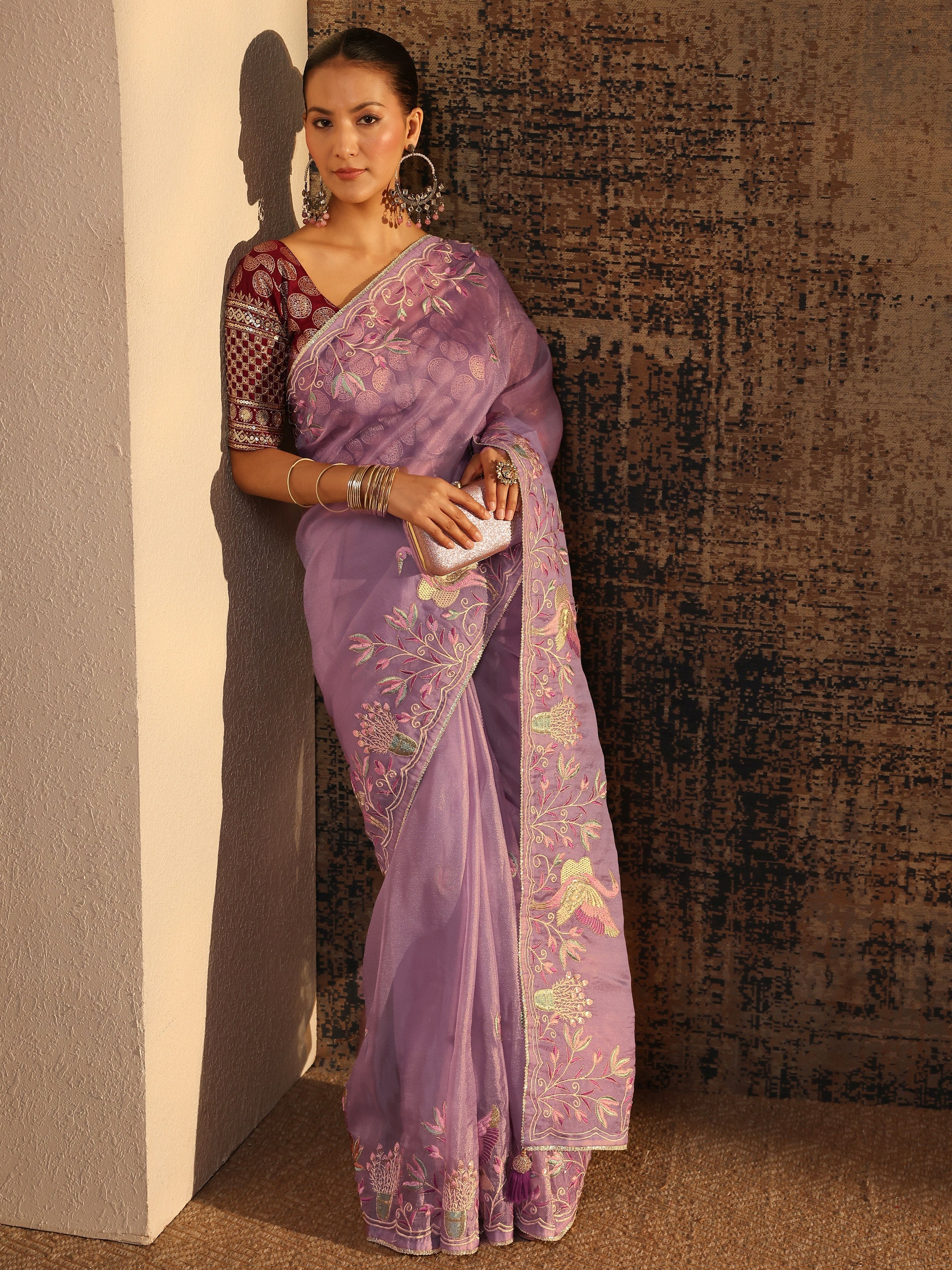 Purple Floral Embroidered Organza Saree With Unstitched Blouse Piece-image-39
