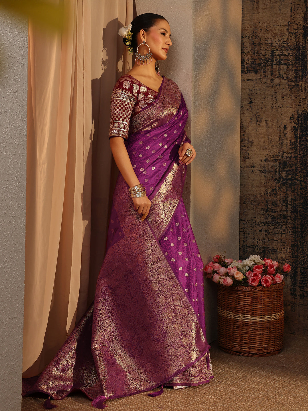 Purple Floral Woven Design Silk Blend Saree With Unstitched Blouse Piece