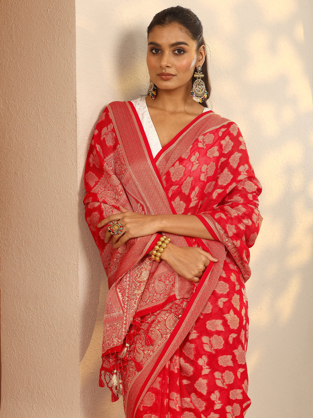 Red Woven Design Pure Georgette Saree With Unstitched Blouse Piece