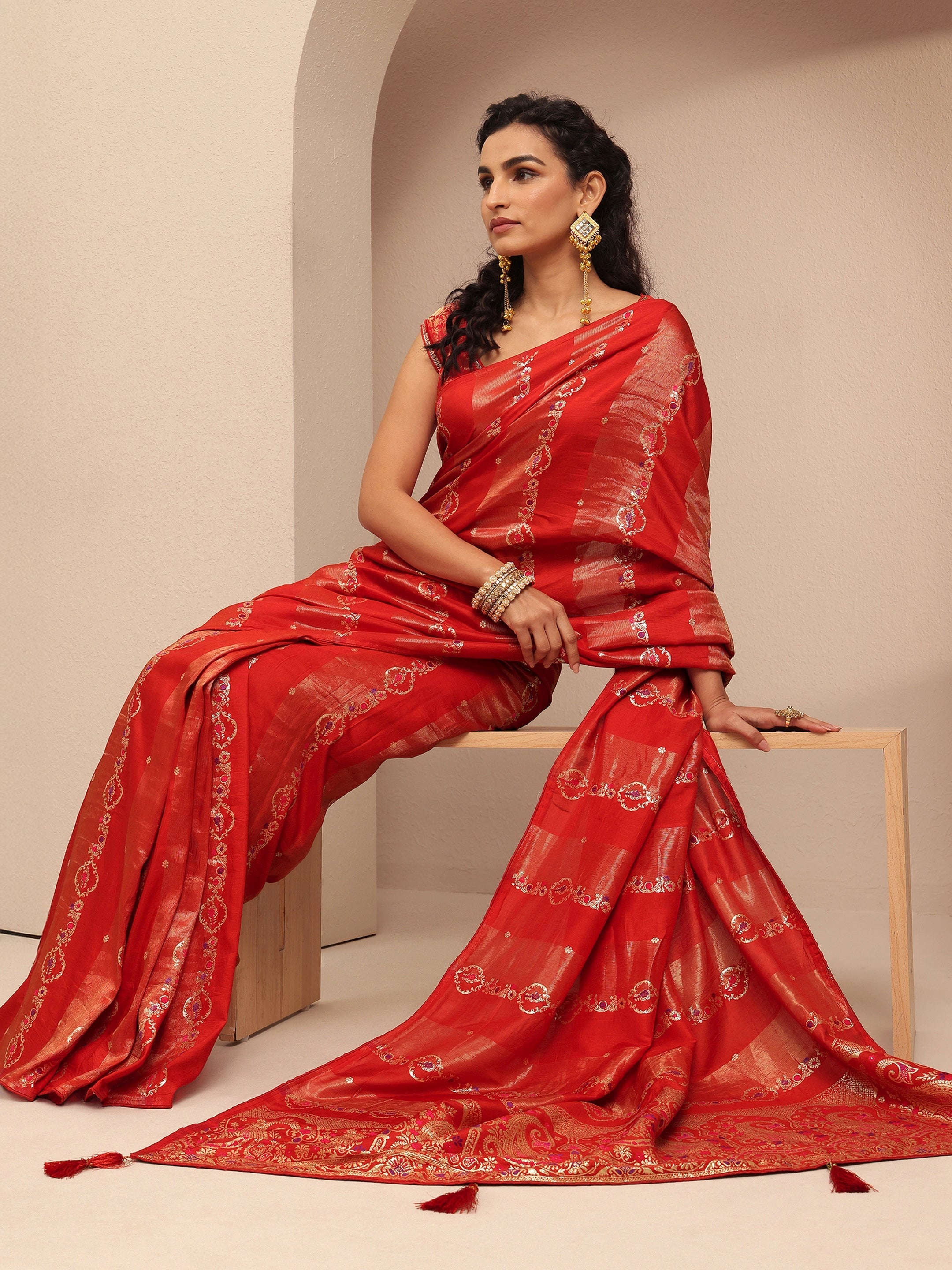 libas Red Woven Design Silk Blend Banarasi Saree With Unstitched Blouse Piece-picture-25