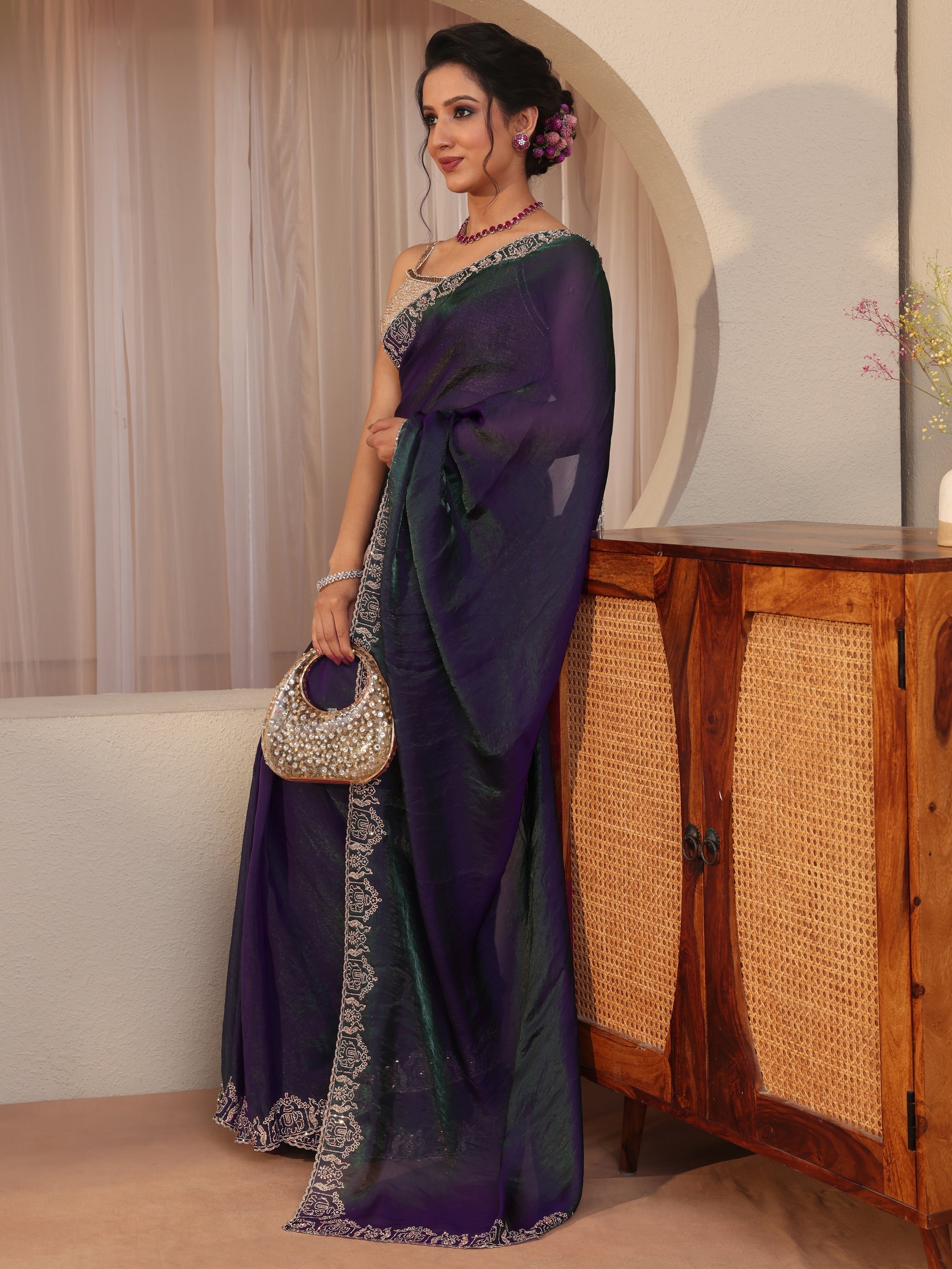 libas Royal Purple Tissue Saree With Embroidered Border-picture-12