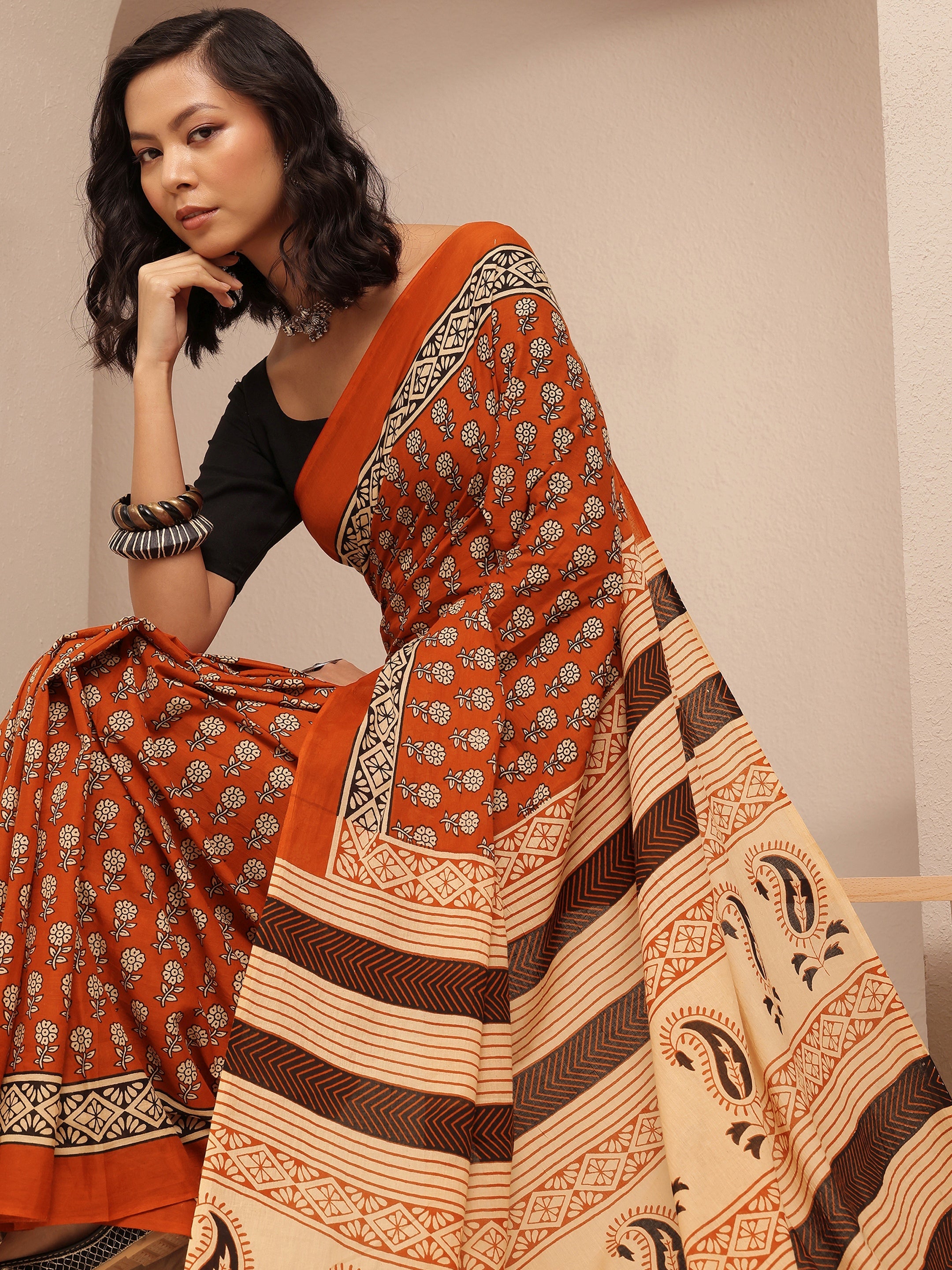 Rust Printed Cotton Saree With Unstitched Blouse Piece-image-30