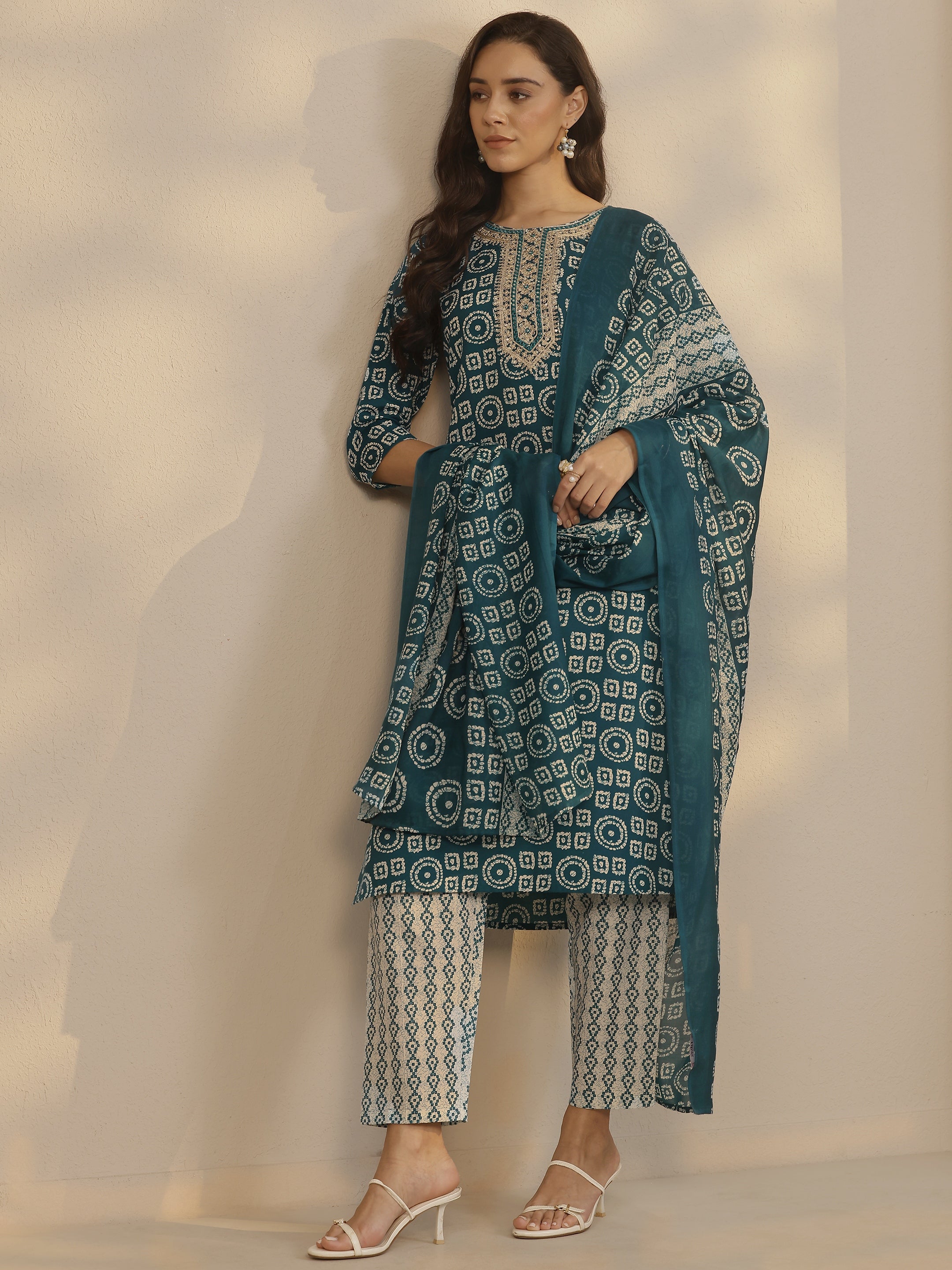 Teal Printed Cotton Blend Straight Suit Set With Dupatta-image-29