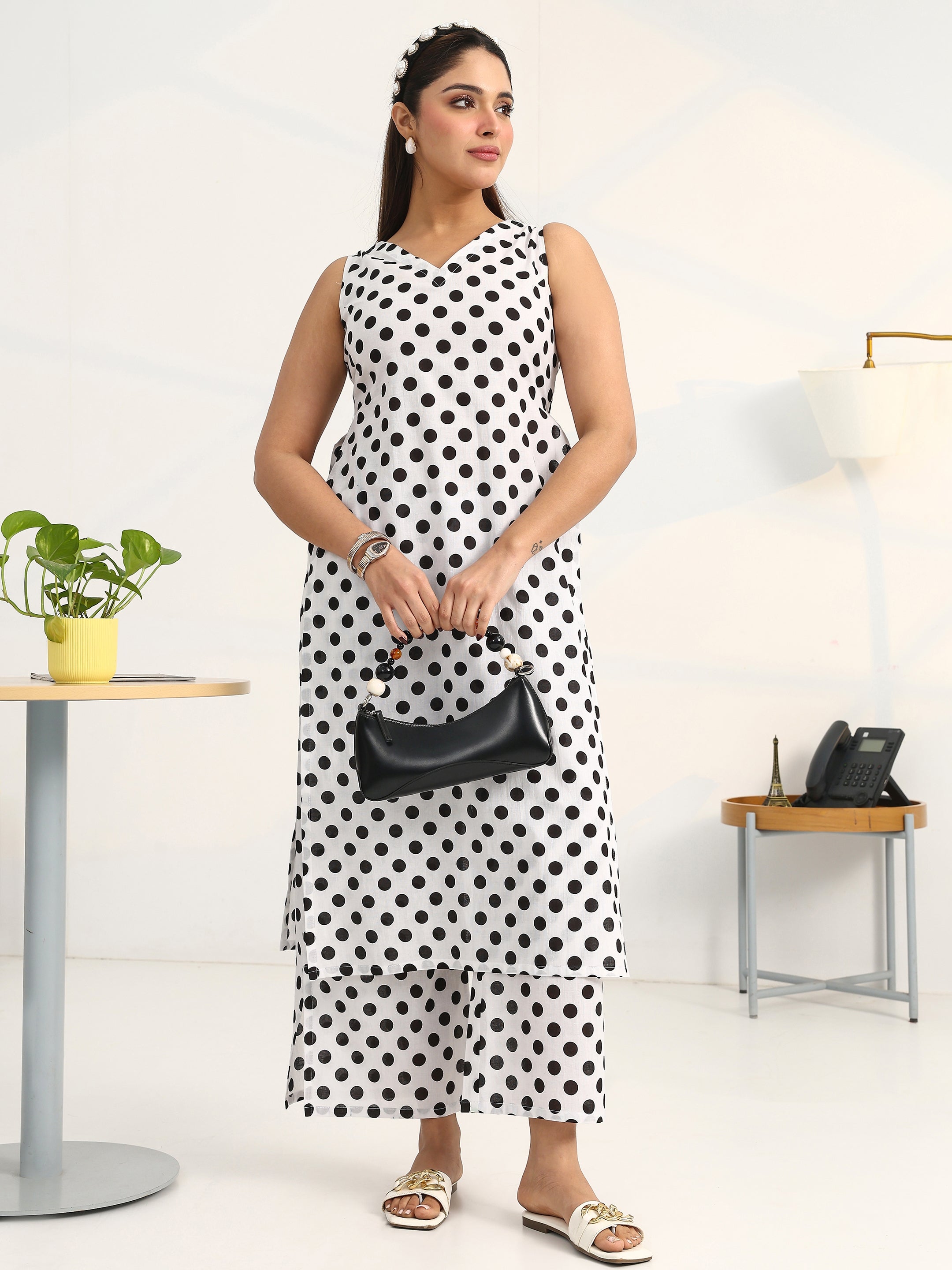 White Geometric Printed Cotton Blend Straight Kurta Set-image-6
