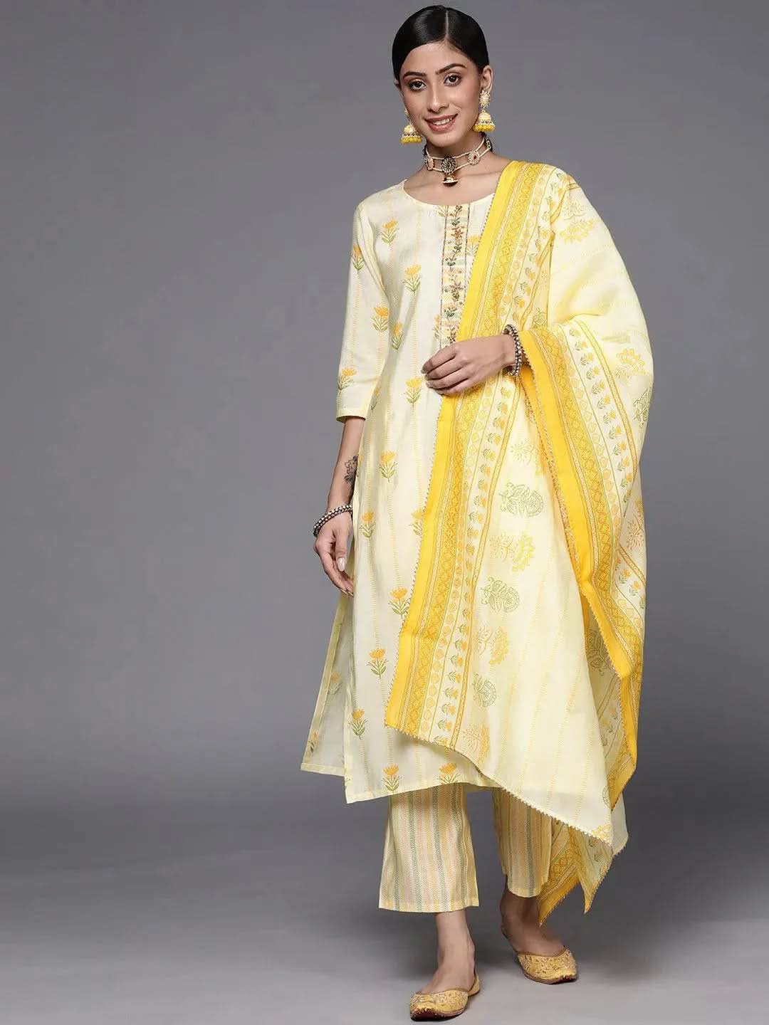 

Yellow Printed Silk Blend Straight Kurta With Dupatta