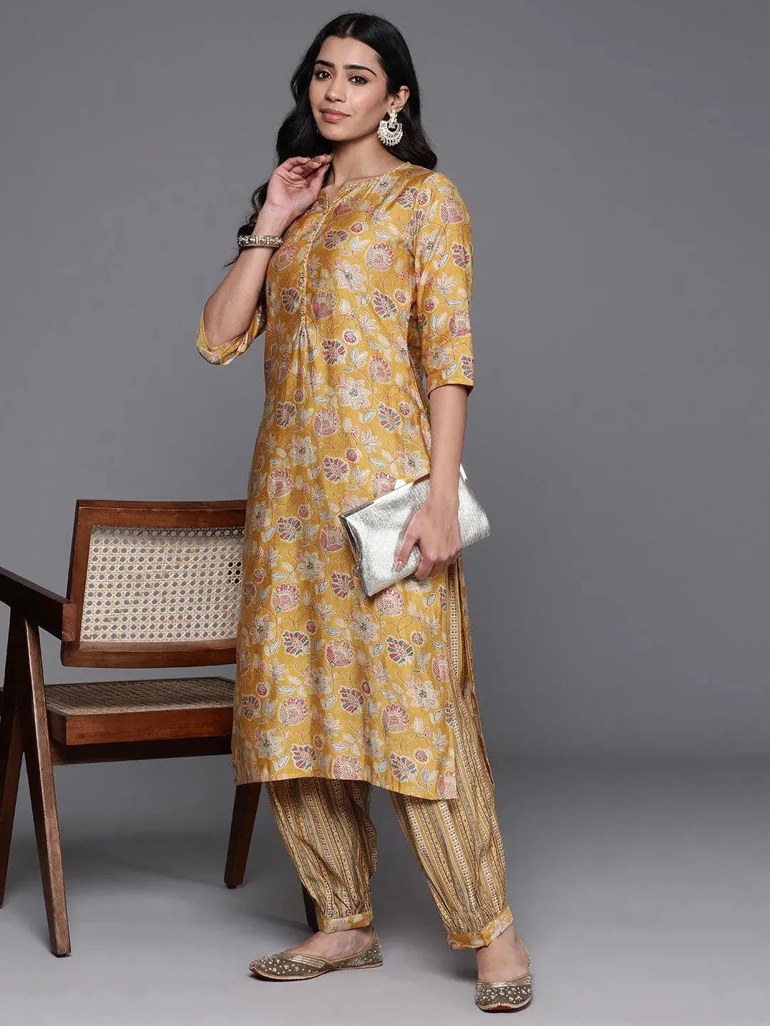 libas Yellow Printed Silk Blend Straight Kurta Set-picture-19