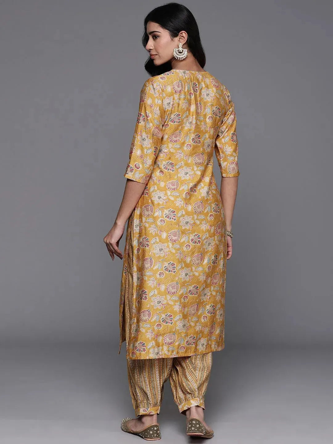  Yellow Printed Silk Blend Straight Kurta Set 