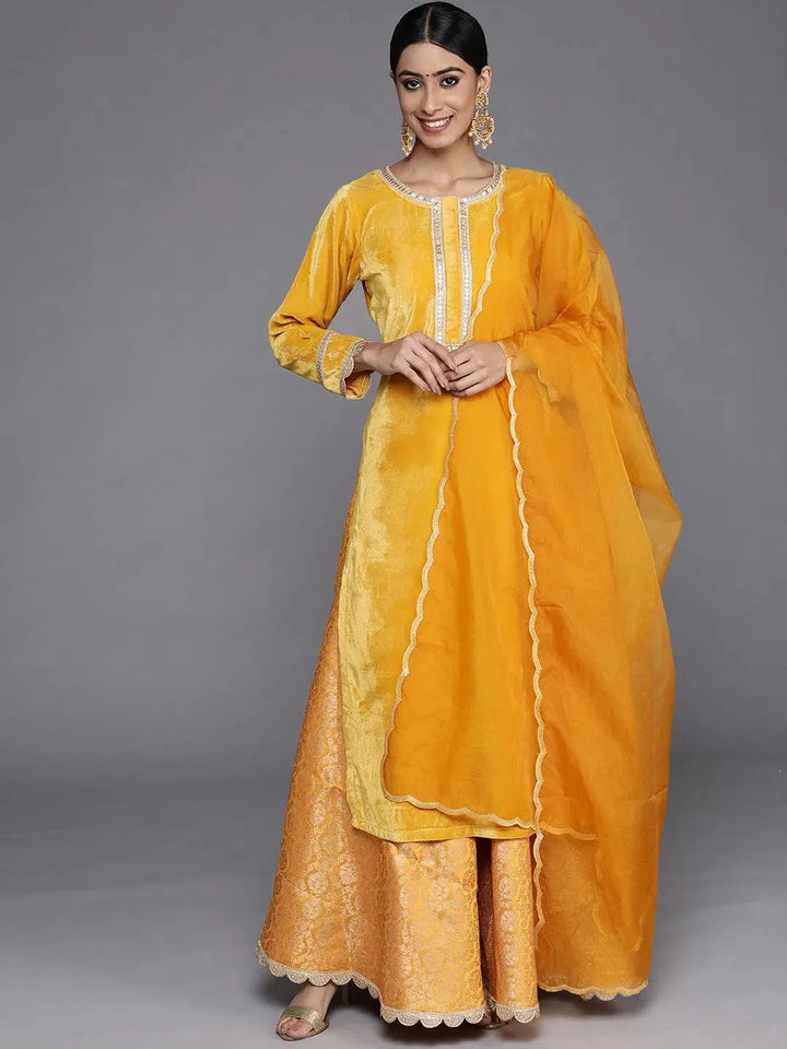 Yellow Yoke Design Velvet Straight Suit Set With Skirt - Libas