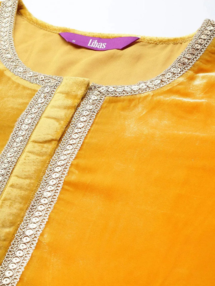 Yellow Yoke Design Velvet Straight Suit Set With Skirt - Libas