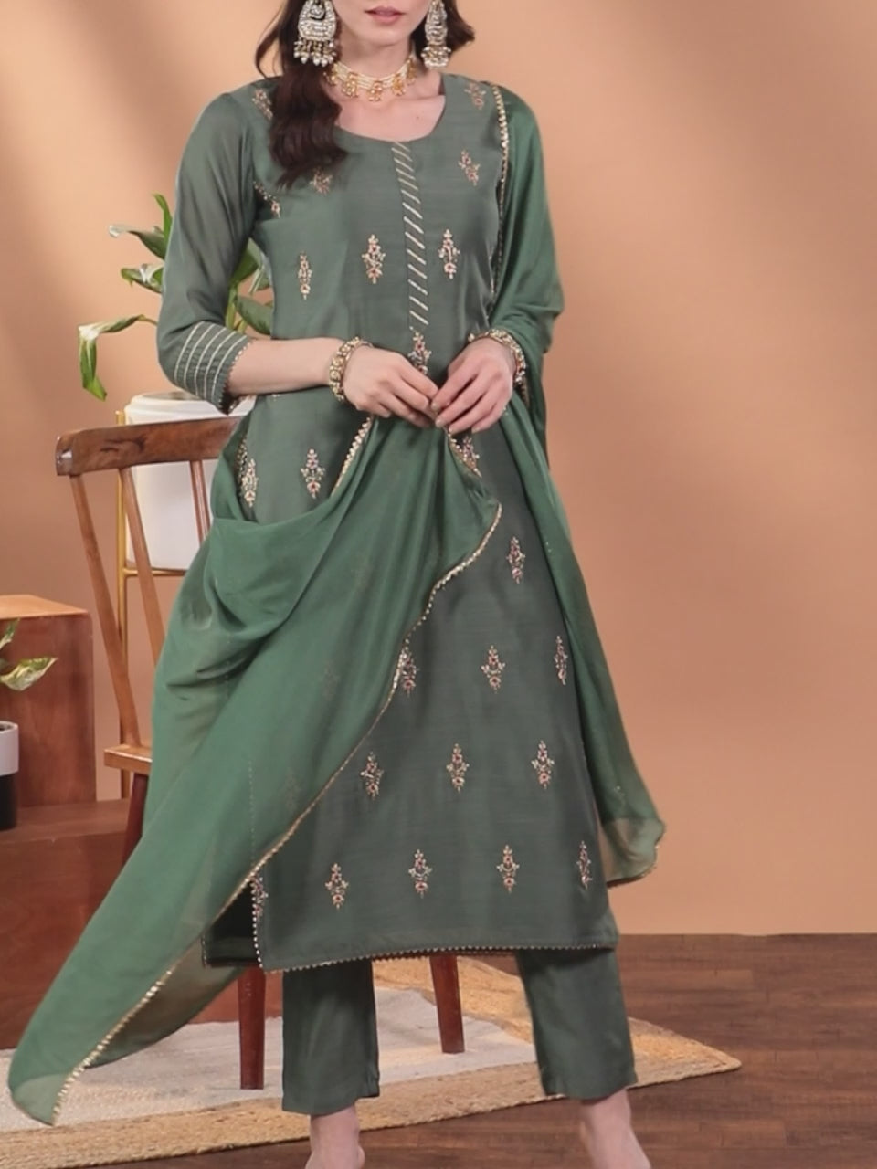 Green Embroidered Chanderi Silk Straight Kurta With Trousers & Dupatta