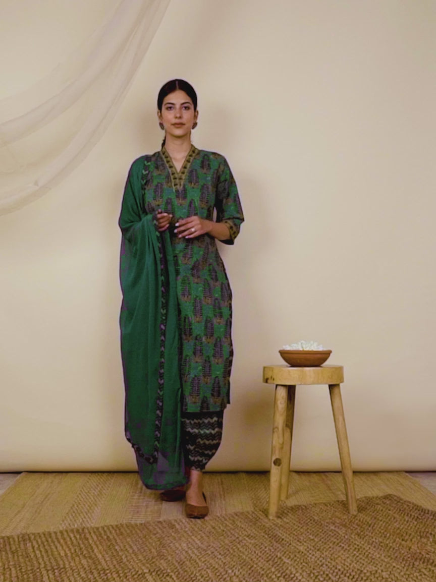 Green Printed Cotton Straight Kurta With Salwar & Dupatta