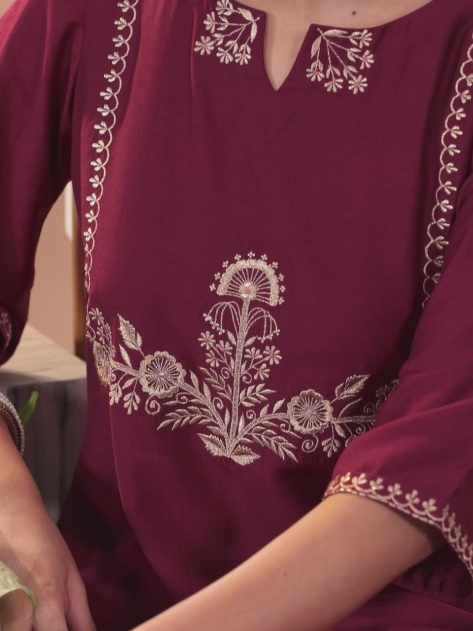  Maroon Embroidered Silk Blend Straight Kurta With Dupatta 