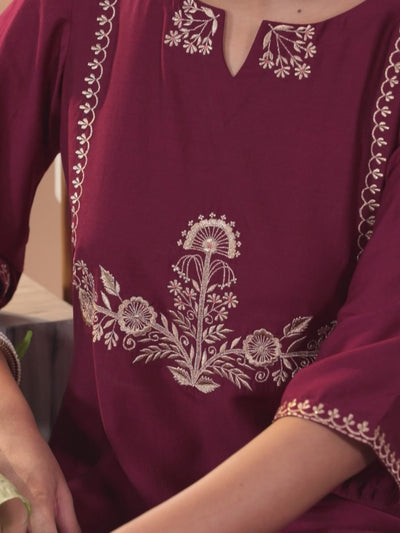 Maroon Embroidered Silk Blend Straight Kurta With Dupatta