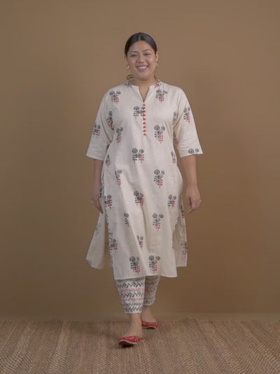 Plus Size Off-White Printed Cotton Straight Kurta With Trousers