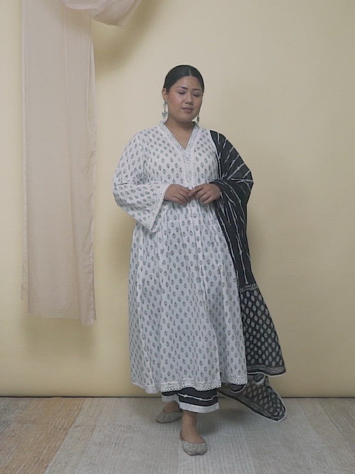 Plus Size Off-White Printed Cotton Anarkali Kurta With Palazzos & Dupatta