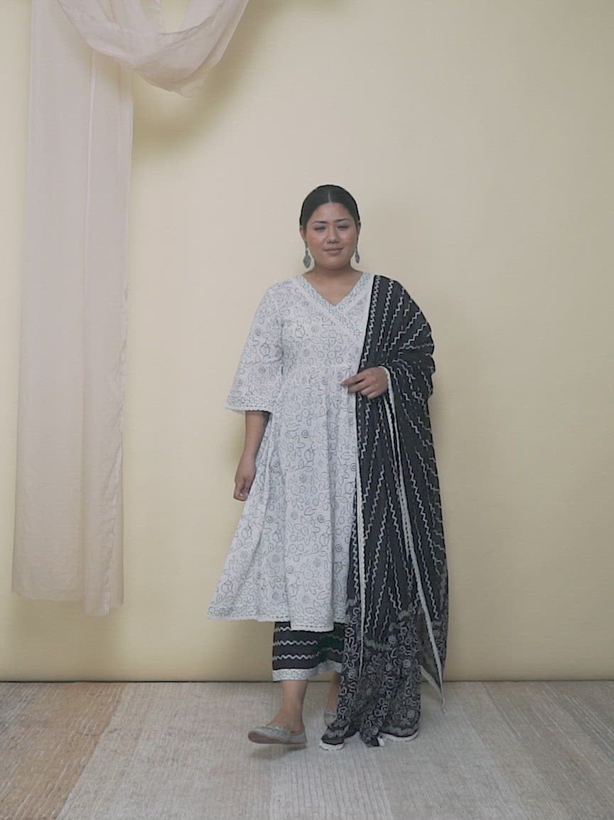 Plus Size Off-White Printed Cotton Anarkali Kurta With Palazzos & Dupatta