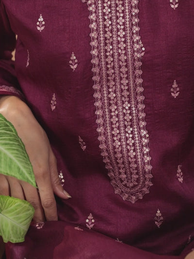 Purple Embroidered Silk Blend Straight Kurta With Dupatta