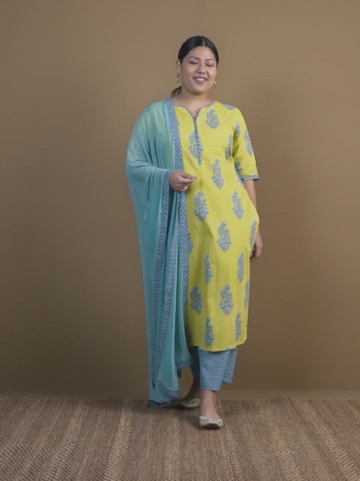 Plus Size Green Printed Cotton Straight Kurta With Palazzos & Dupatta