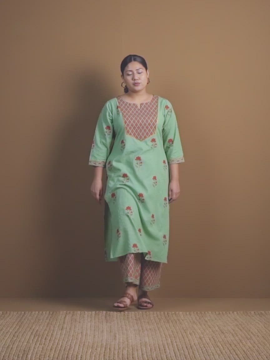  Plus Size Green Printed Cotton Straight Kurta With Palazzos 