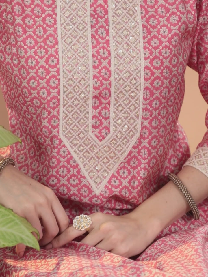 Pink Printed Silk Blend Straight Kurta With Trousers & Dupatta