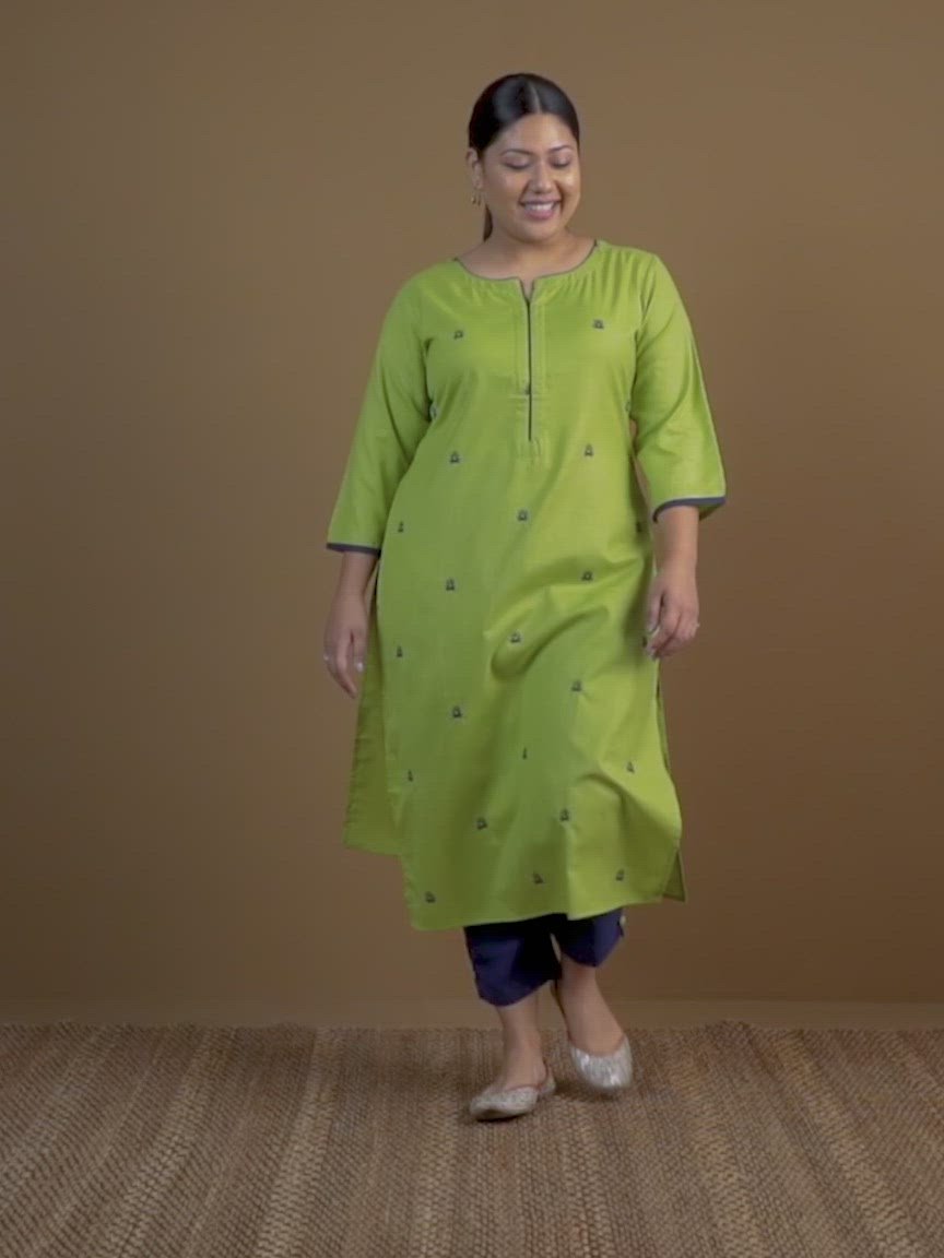 Plus Size Green Embroidered Cotton Straight Kurta With Trousers