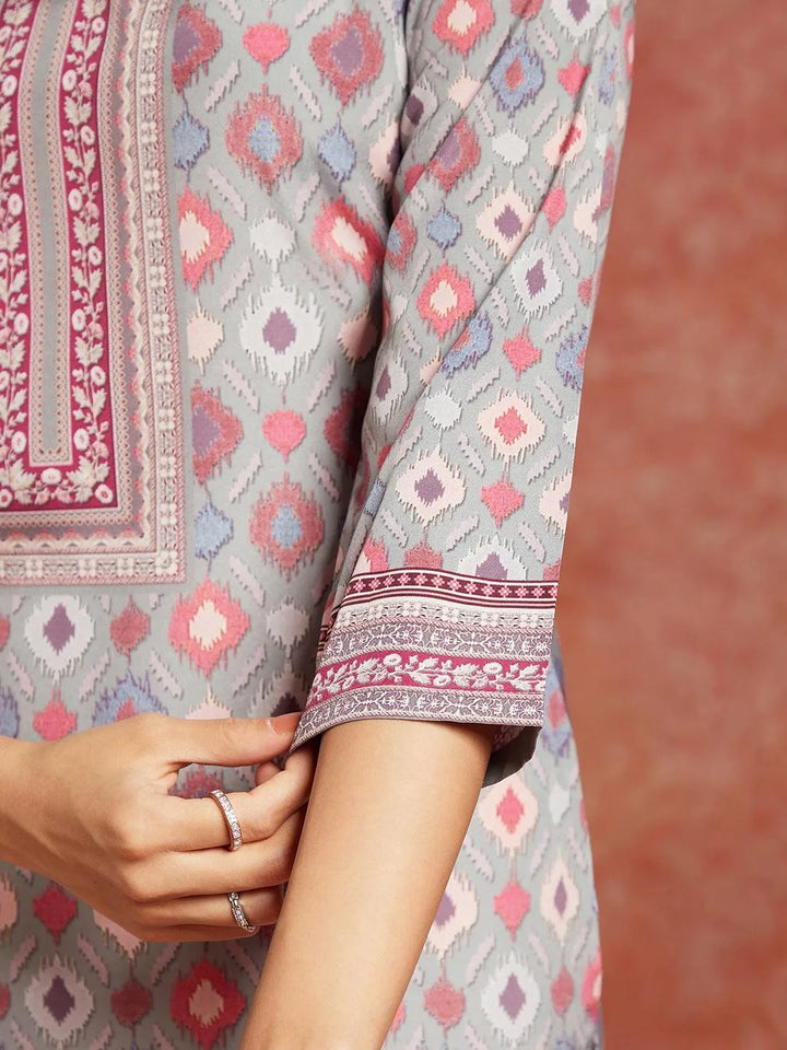 Green Printed Crepe Straight Kurta - Libas